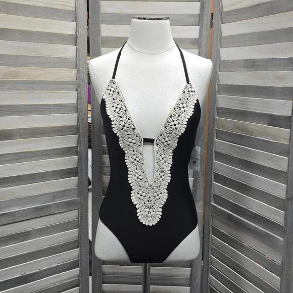 Crochet Necklace Plunge One Piece Swimsuit | Shade & Shore | Small (4/6) - Picture 1 of 9